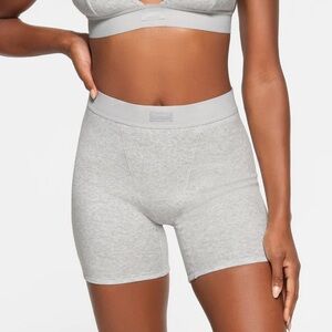 Skims cotton rib boxer in light heather gray